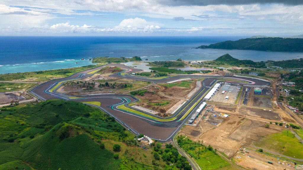 Tampilan udara Mandalika International Street Circuit di Lombok Tengah